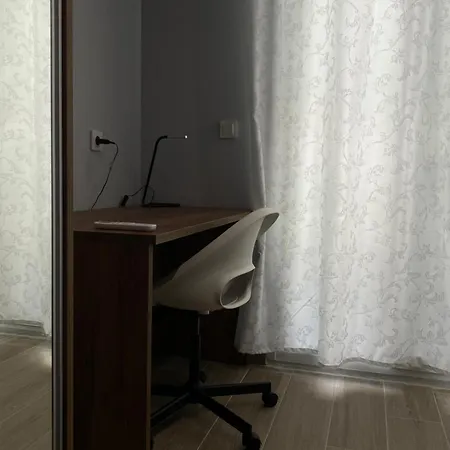 Apartment Minimal In Skg!